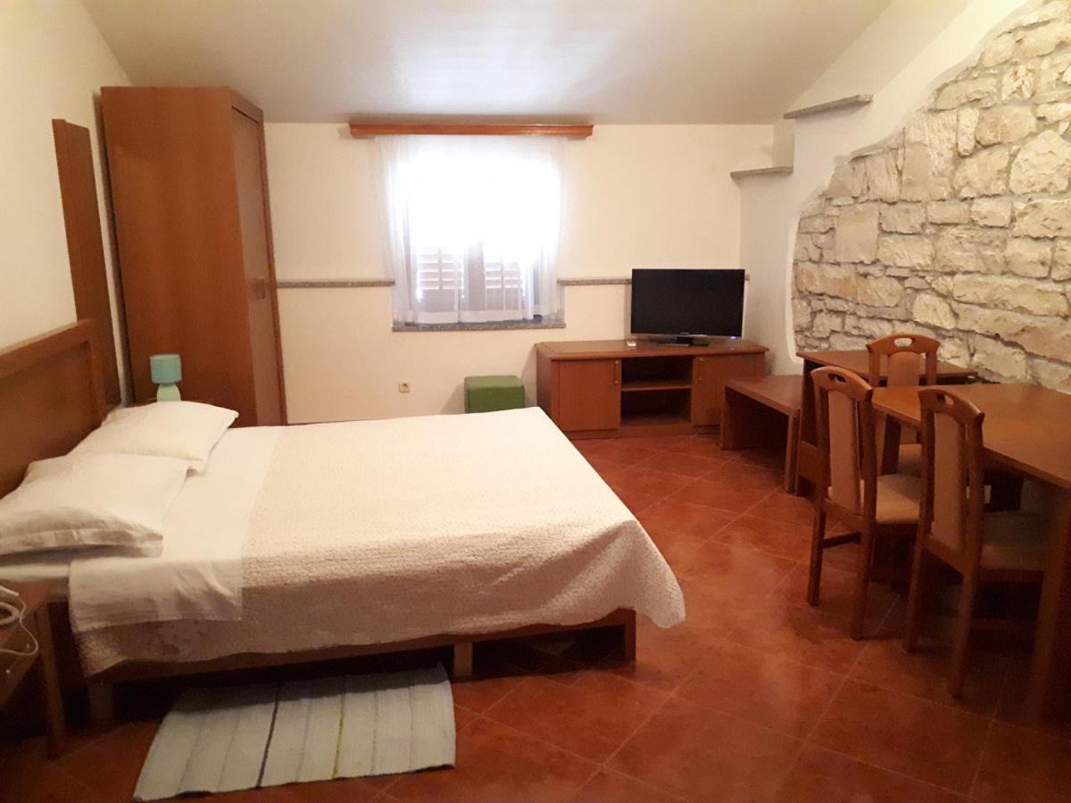 Apartments Lav Poreč Extérieur photo